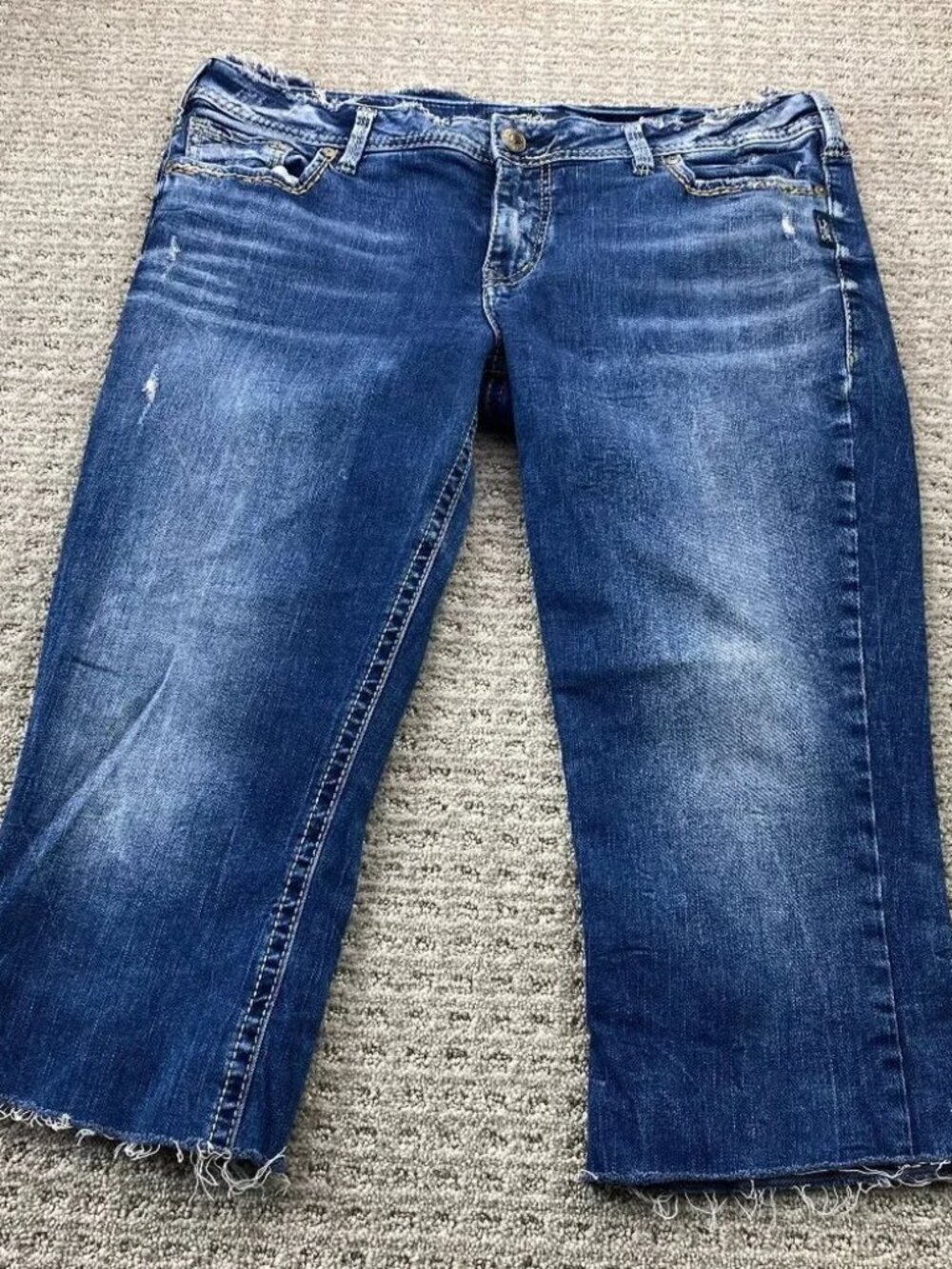 Silver Jeans Women's Cut-off Pants ELYSE Size 34 Slim Blue Denim Jeans